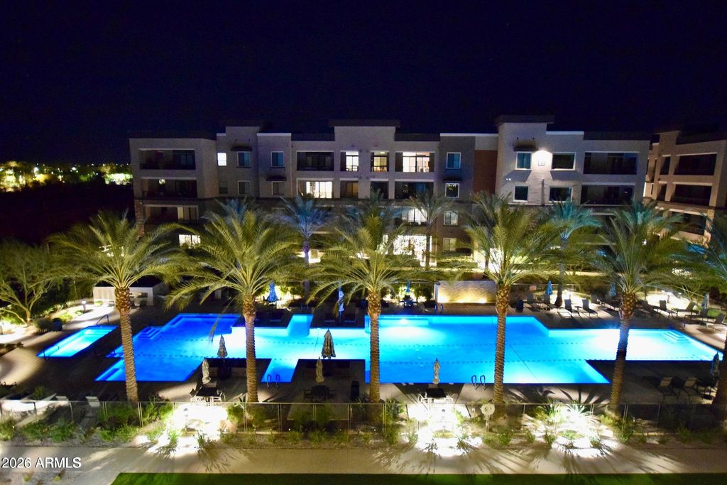 5250 E DEER VALLEY Drive 156, Phoenix, AZ 85054 — exterior