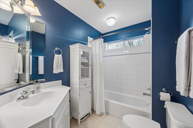 805 Murphy Lane, Friendswood, TX 77546