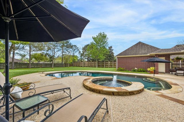 805 Murphy Lane, Friendswood, TX 77546