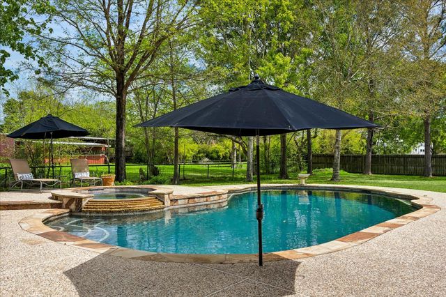 805 Murphy Lane, Friendswood, TX 77546