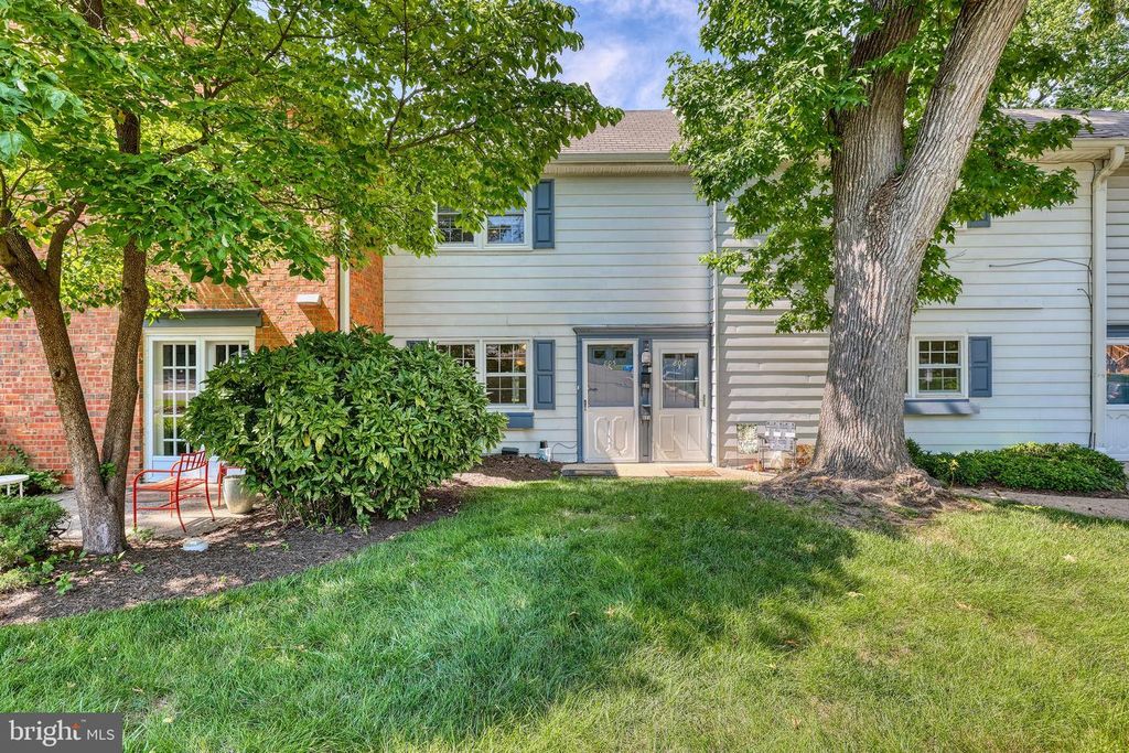 805 YARDLEY COMMONS, YARDLEY, PA 19067 — exterior