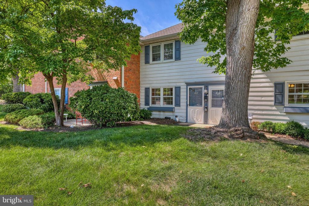 805 YARDLEY COMMONS, YARDLEY, PA 19067 — photo 2