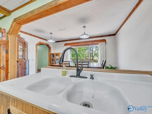 89 Mcnew Drive, Valley Head, AL 35989