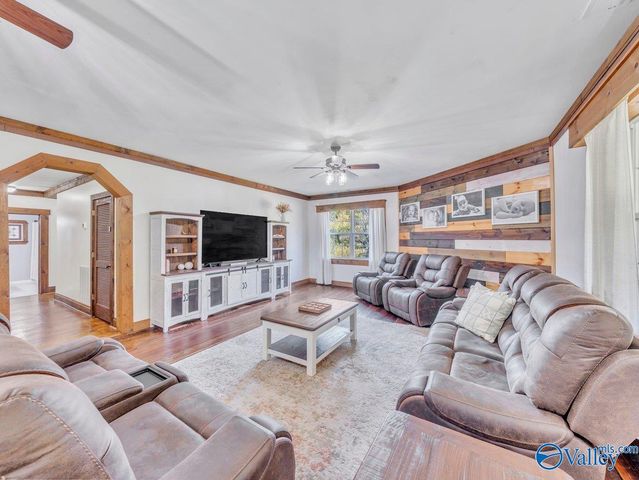 89 Mcnew Drive, Valley Head, AL 35989