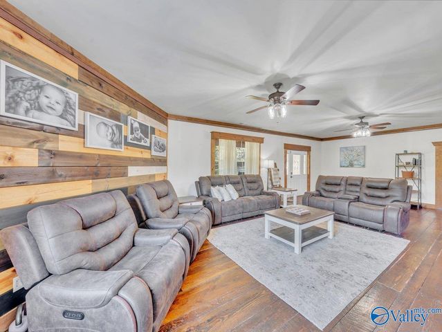 89 Mcnew Drive, Valley Head, AL 35989