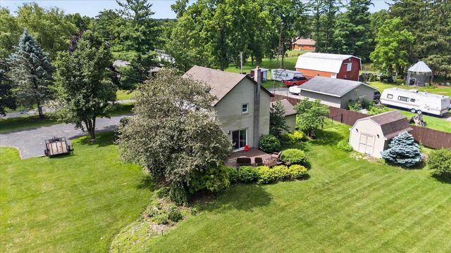 N4213 Golf Course Road, Brodhead, WI 53520