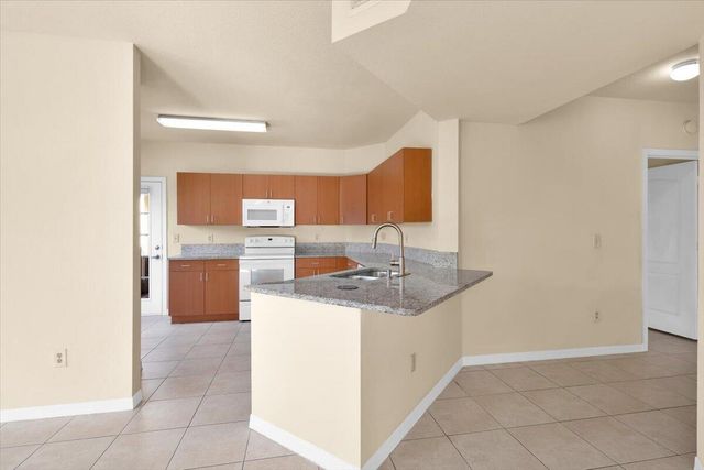 120 SW Peacock Blvd Apt 11-101 St, Port St Lucie, FL 34986
