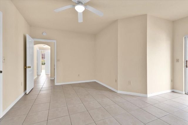 120 SW Peacock Blvd Apt 11-101 St, Port St Lucie, FL 34986