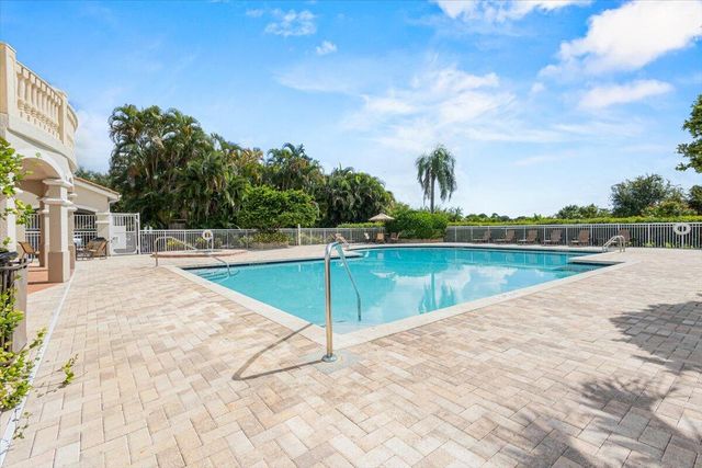 120 SW Peacock Blvd Apt 11-101 St, Port St Lucie, FL 34986