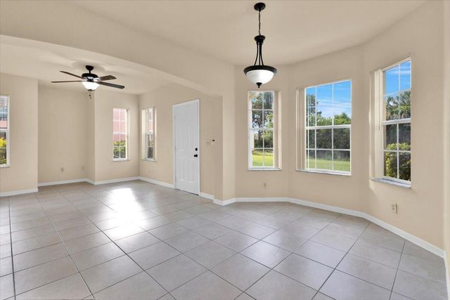 120 SW Peacock Blvd Apt 11-101 St, Port St Lucie, FL 34986