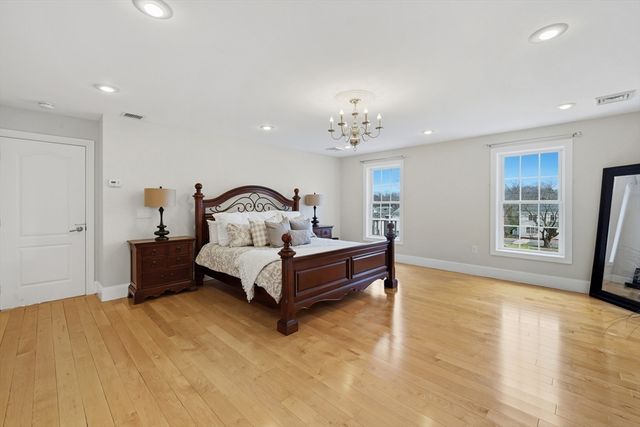 14 Albemarle Ave, Lexington, MA 02420