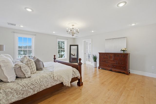 14 Albemarle Ave, Lexington, MA 02420