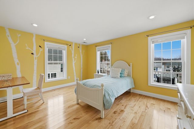 14 Albemarle Ave, Lexington, MA 02420