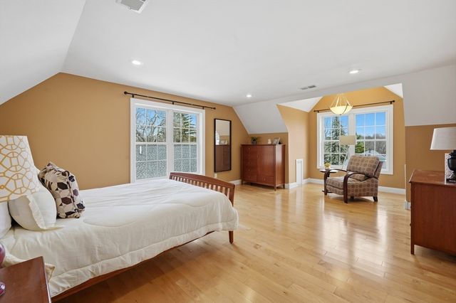 14 Albemarle Ave, Lexington, MA 02420