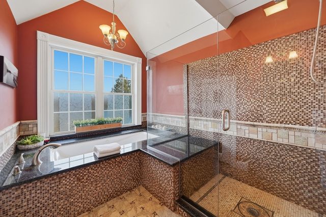 14 Albemarle Ave, Lexington, MA 02420