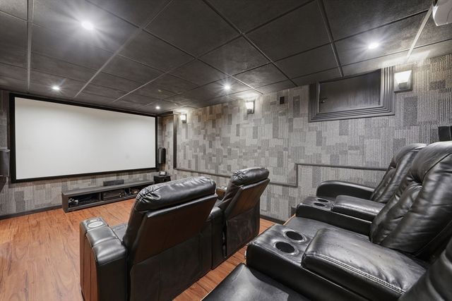 14 Albemarle Ave, Lexington, MA 02420