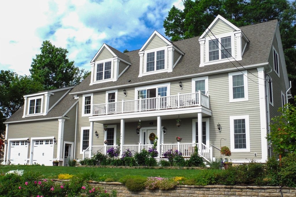 14 Albemarle Ave, Lexington, MA 02420