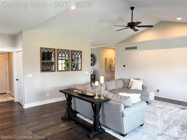 1285 Sweet Grass Trail, Oceola Township, MI 48843
