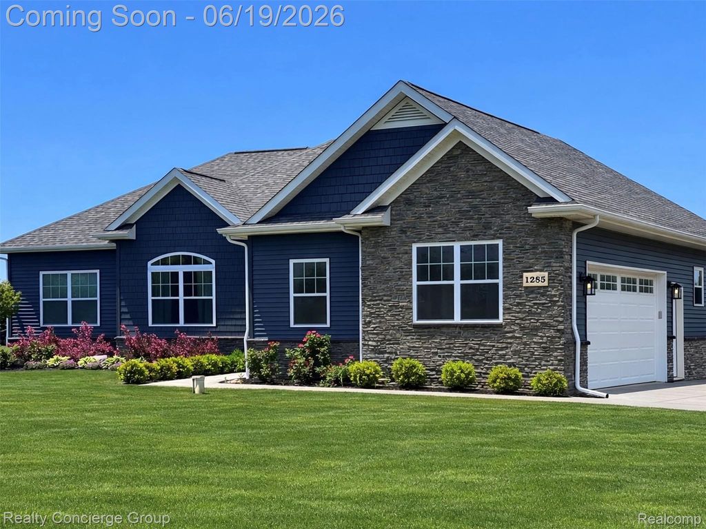 1285 Sweet Grass Trail, Oceola Township, MI 48843