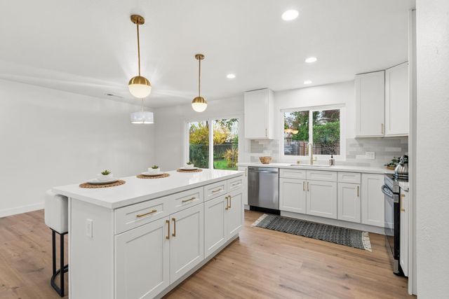 106 Bell Ave, Sacramento, CA 95838