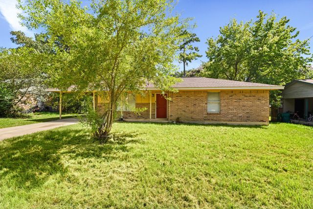 112 Laurie Lane, Willis, TX 77378