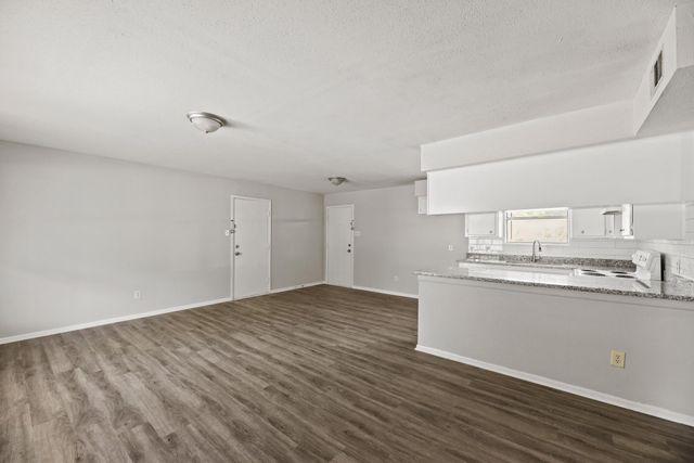 112 Laurie Lane, Willis, TX 77378