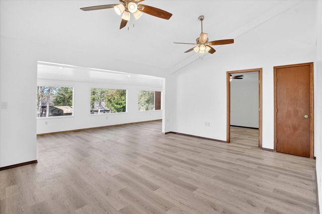 24484 Bearclaw Lane, Golden, MO 65658