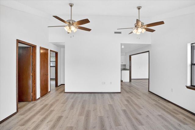 24484 Bearclaw Lane, Golden, MO 65658