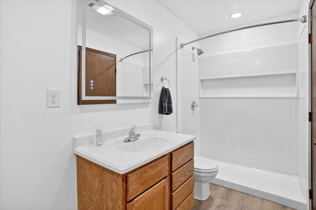24484 Bearclaw Lane, Golden, MO 65658
