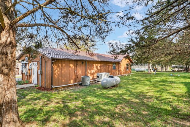 24484 Bearclaw Lane, Golden, MO 65658