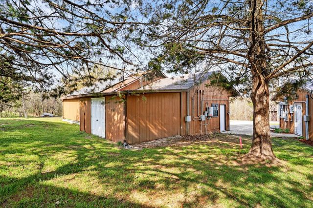 24484 Bearclaw Lane, Golden, MO 65658