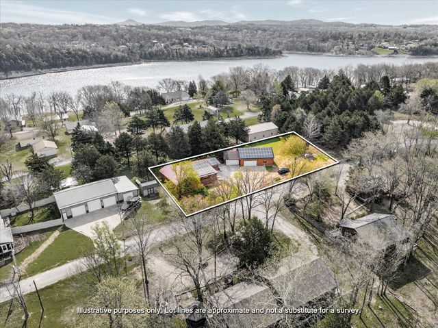24484 Bearclaw Lane, Golden, MO 65658