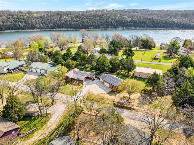 24484 Bearclaw Lane, Golden, MO 65658
