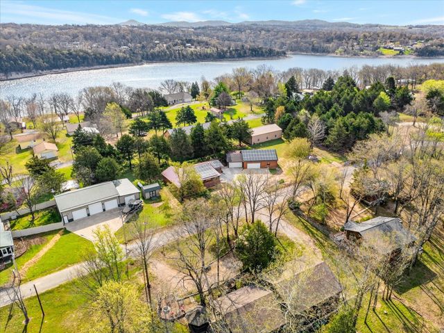 24484 Bearclaw Lane, Golden, MO 65658