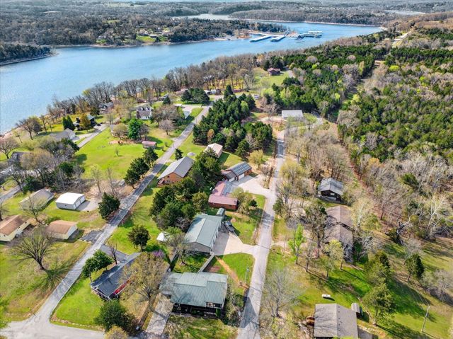 24484 Bearclaw Lane, Golden, MO 65658