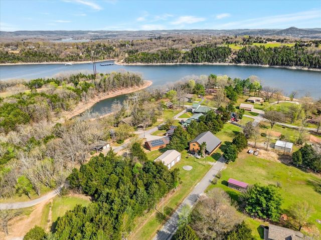 24484 Bearclaw Lane, Golden, MO 65658
