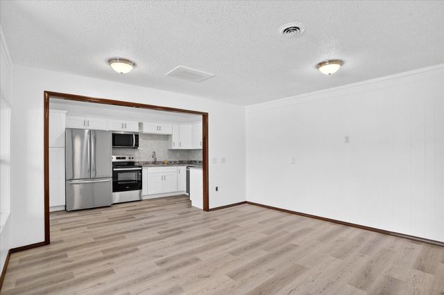 24484 Bearclaw Lane, Golden, MO 65658