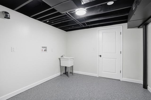 1419 W 61st Avenue, Merrillville, IN 46410