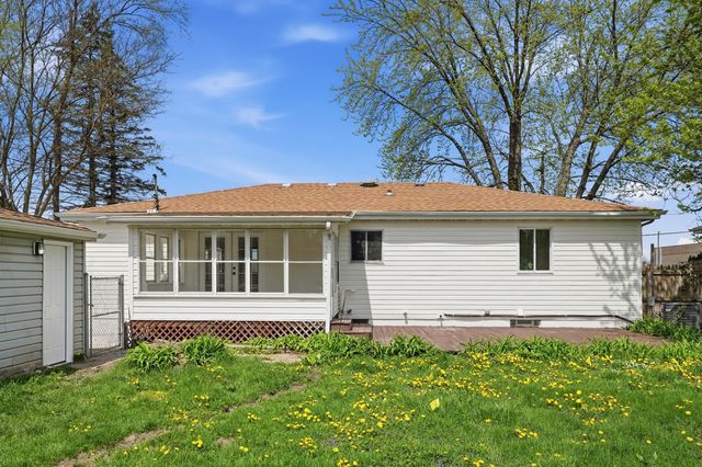 1419 W 61st Avenue, Merrillville, IN 46410