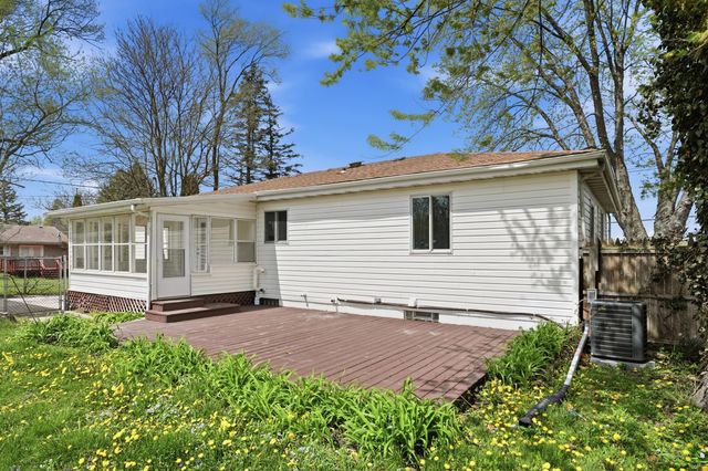1419 W 61st Avenue, Merrillville, IN 46410