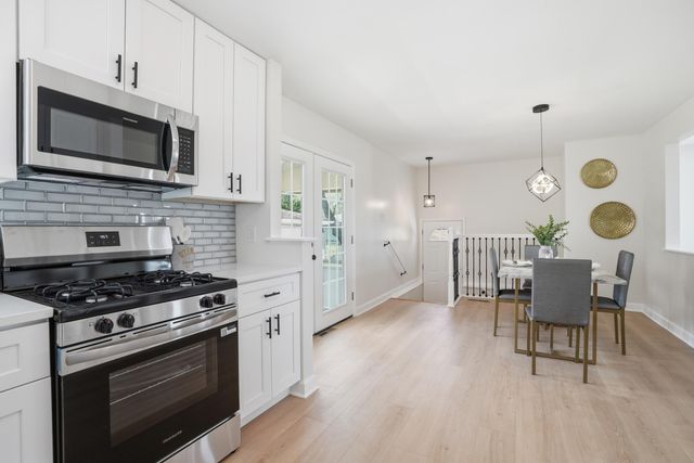 1419 W 61st Avenue, Merrillville, IN 46410