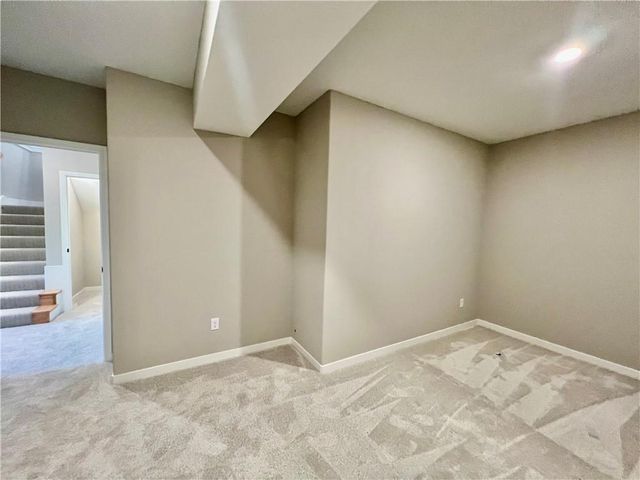 1925 Longview Drive, Liberty, MO 64068