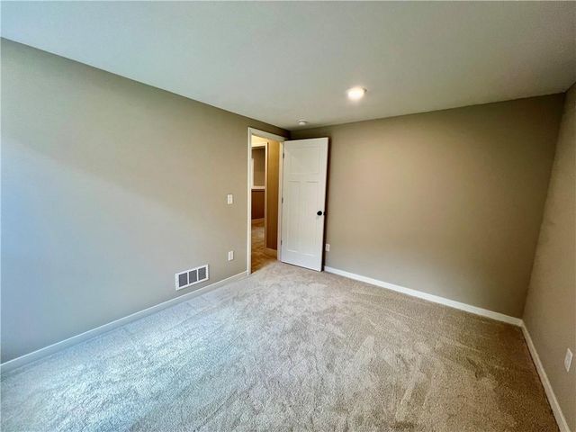 1925 Longview Drive, Liberty, MO 64068