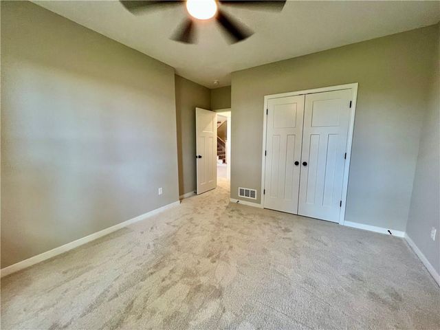 1925 Longview Drive, Liberty, MO 64068