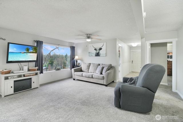 168 Middlecrest Drive, Toledo, WA 98591