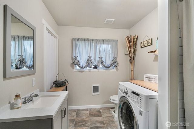 168 Middlecrest Drive, Toledo, WA 98591