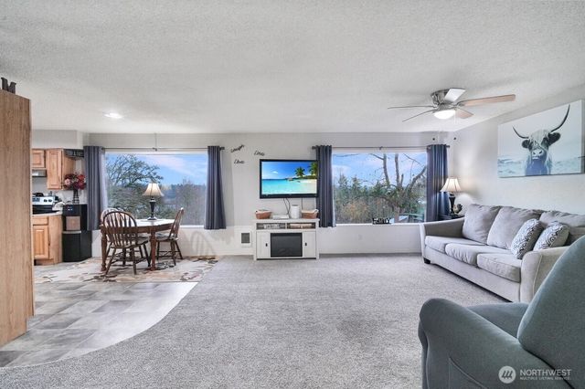 168 Middlecrest Drive, Toledo, WA 98591