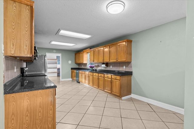 613 Collins Road, Dothan, AL 36305