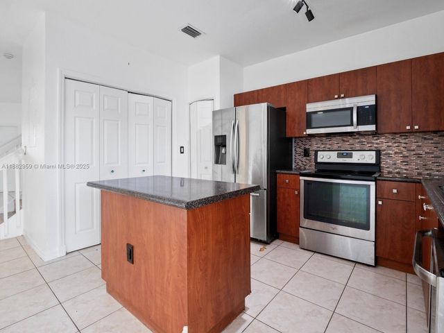 2954 SE 15th Ter, Homestead, FL 33035