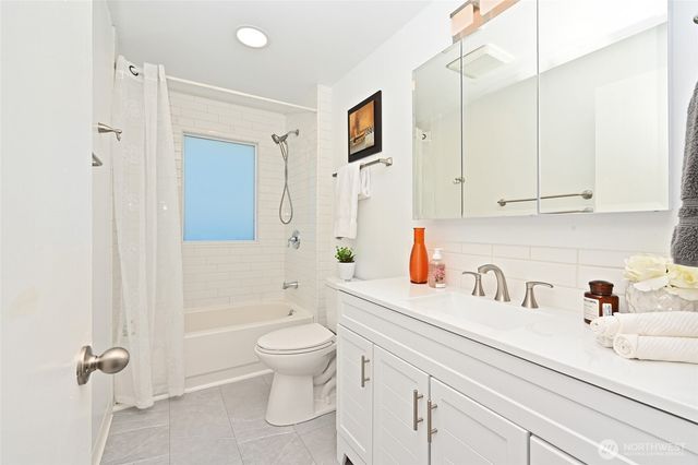 1704 Rainier Street, Sumner, WA 98390